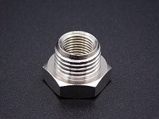 SF-Z2531 1/4-1/8 Фитинг резьбовой