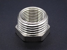 SF-Z2531 1/2-3/8 Фитинг резьбовой